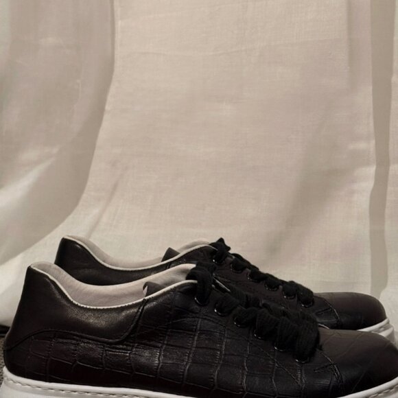 Saint + Sofia Croc‑Embossed Leather Sneakers Black with White Sole Size 7.5 - Picture 3 of 4